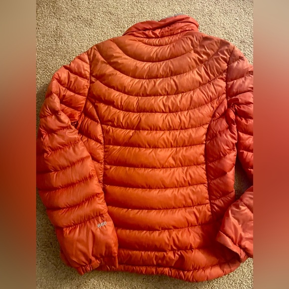 L.L. Bean Ultralight 850 DownTek Puffer Jacket – Women’s Salmon Pink 90% Down - Picture 11 of 12